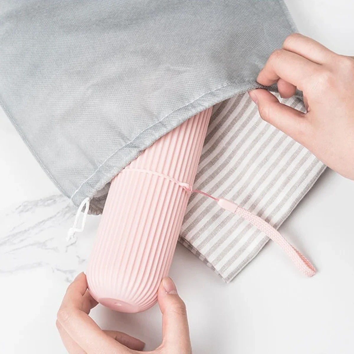 Portable Travel Toothbrush Hol - Home Goods Bathroom Storage reseña y precio